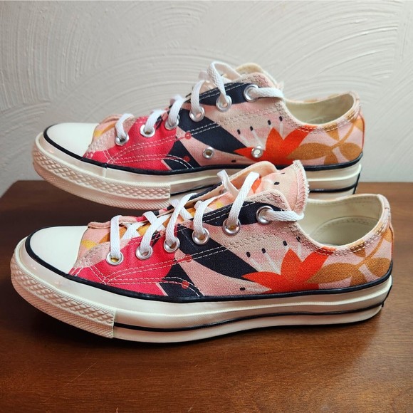 Converse Chuck 70 Floral Print Sz 8 Seldom Worn Clean 568376C Shoes Sneakers - Picture 2 of 11